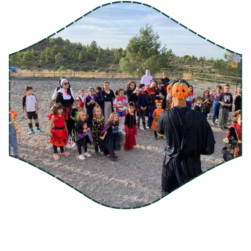 La Herradura niños disfrazads en ruedo